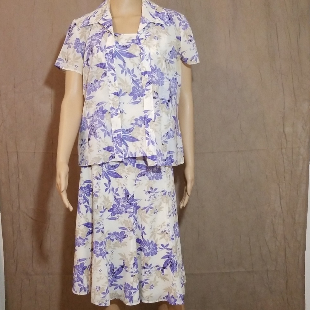 St. John Collection Silk Floral Ivory Amenth Skirt